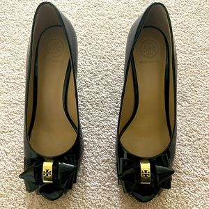 Never worn stunning size 6 patent wedges.  Tory Burch classic beauties !